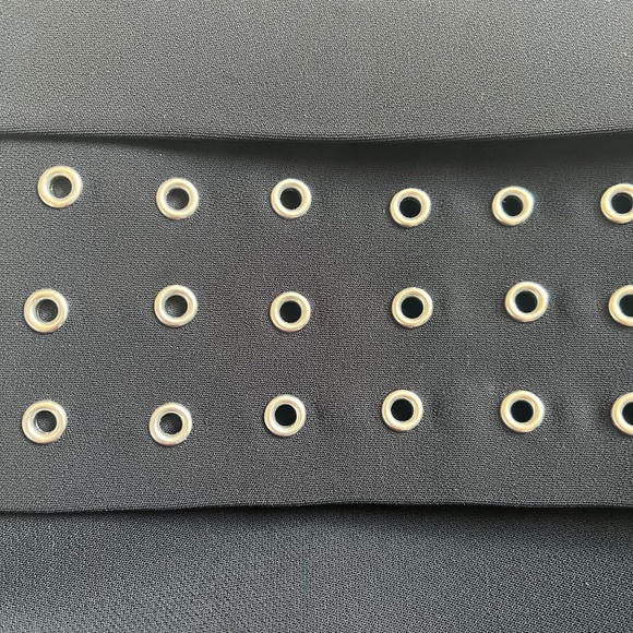 A.L.C. Black Crepe Henson Eyelets Sleeveless Cocktail Studded Crop Top Blouse 2 - Picture 12 of 13